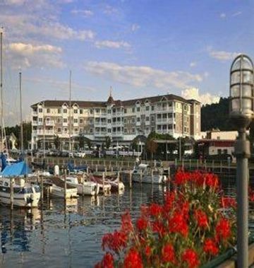 Watkins Glen Harbor Hotel