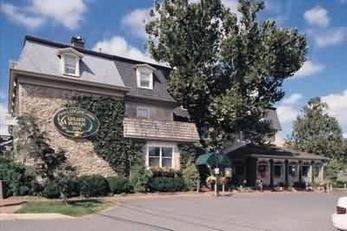 Golden Plough Inn at Peddler's Village
