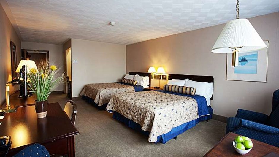 Fredericton Inn Room