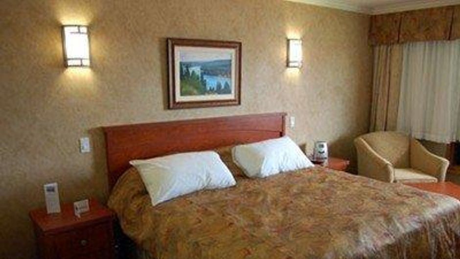 Slave Lake Inn and Conference Centre Room