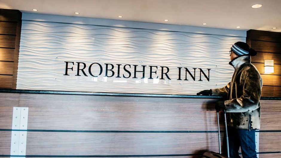 Frobisher Inn Lobby