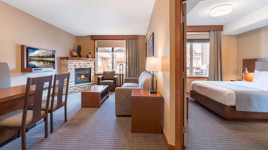 Falcon Crest Lodge Suite