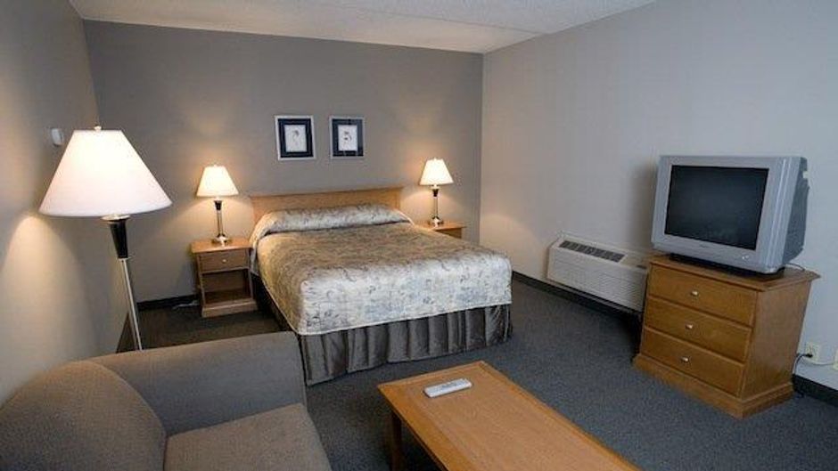 Heritage Inn Hotel & Convention Centre Room