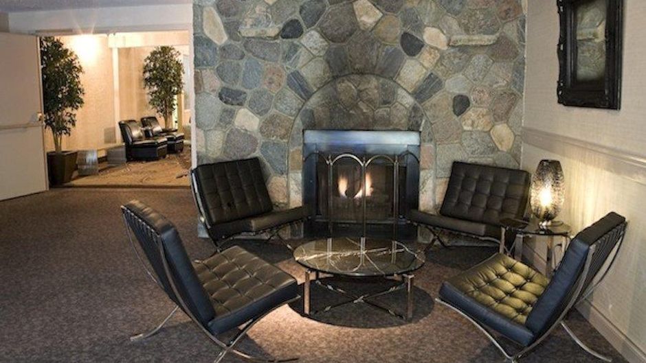 Heritage inn Hotel & Convention Centre Lobby