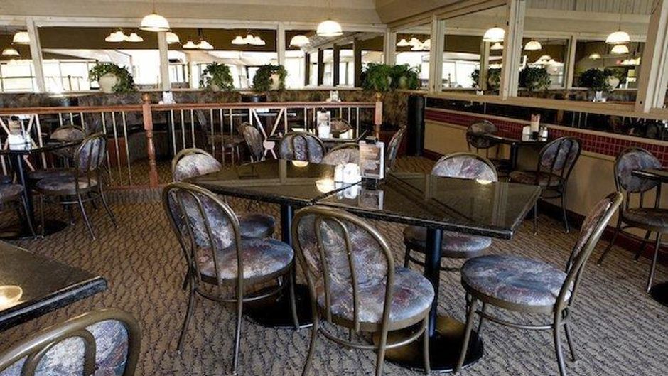 Heritage inn Hotel & Convention Centre Restaurant