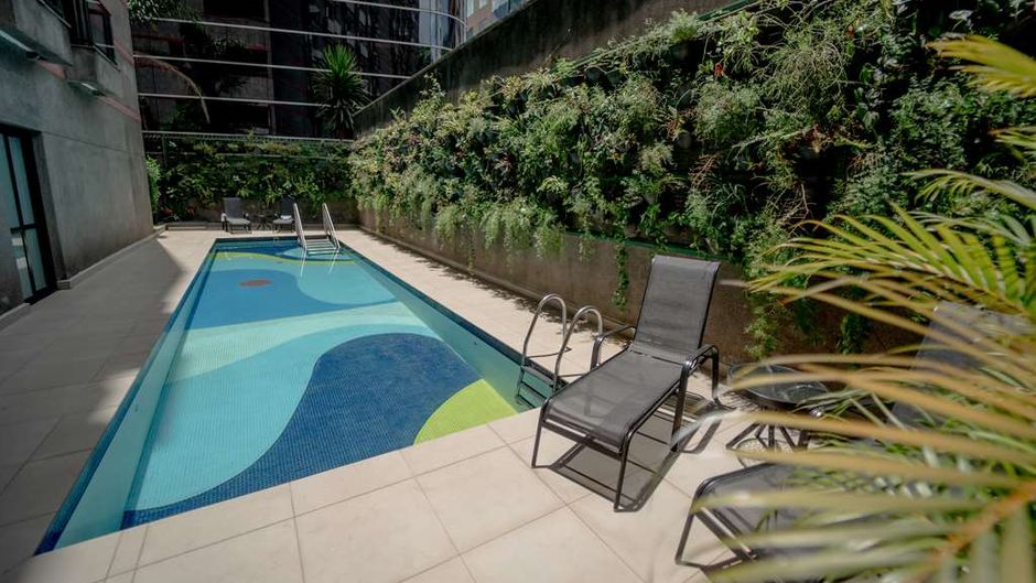 George V Alto de Pinheiros Pool