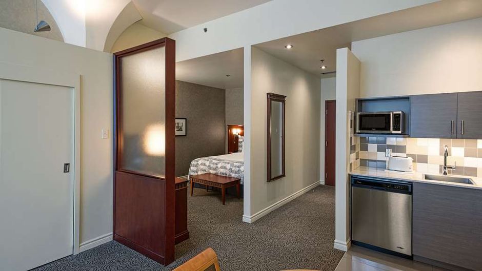 Le Square Phillips Hotel & Suites Suite