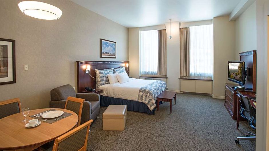 Le Square Phillips Hotel & Suites Suite