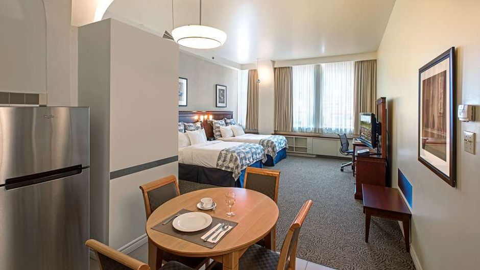 Le Square Phillips Hotel & Suites Suite
