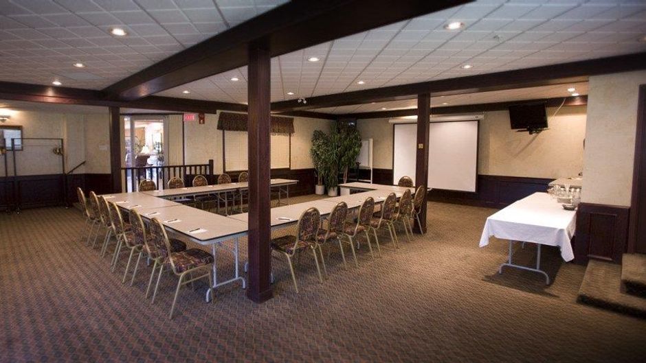 Service Plus Inns & Suites Meeting