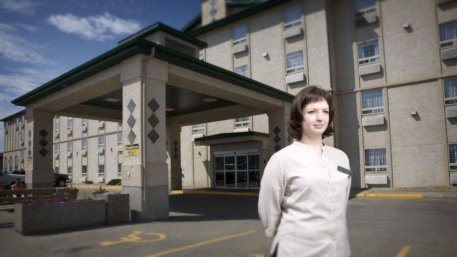 Service Plus Inns & Suites Exterior