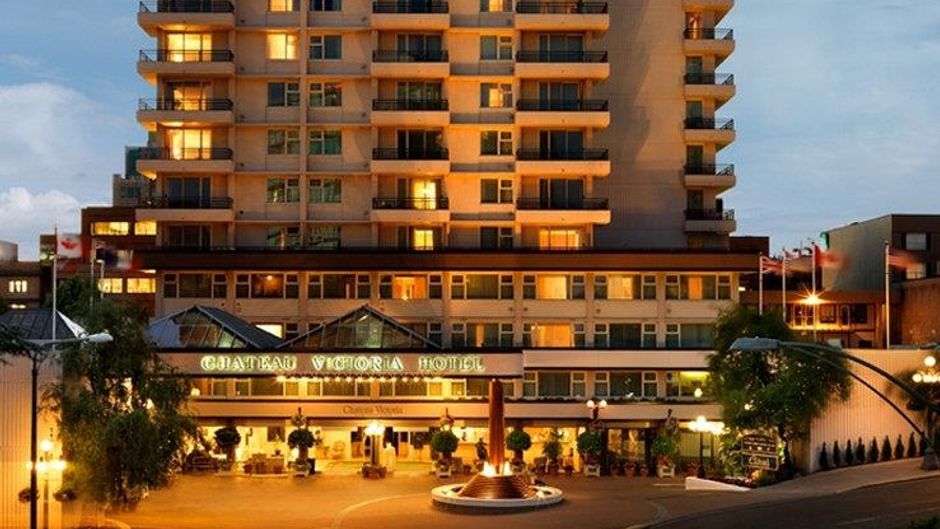 Chateau Victoria Hotel & Suites Exterior