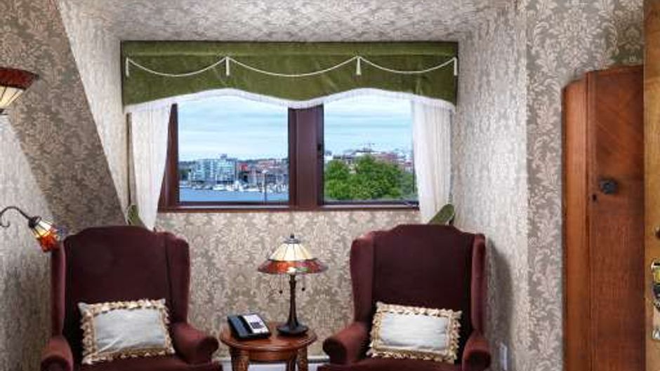 Pendray Inn & Tea House Suite