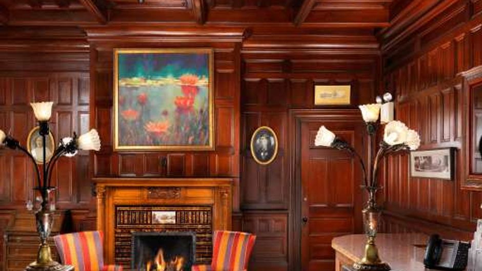 Pendray Inn & Tea House Lobby