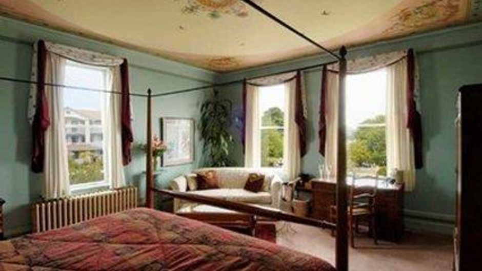 Pendray Inn & Tea House Room