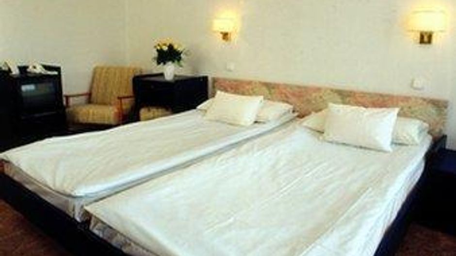 Lujiang Harbourview Hotel Room