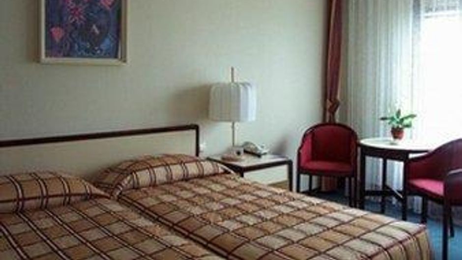 Lujiang Harbourview Hotel Room