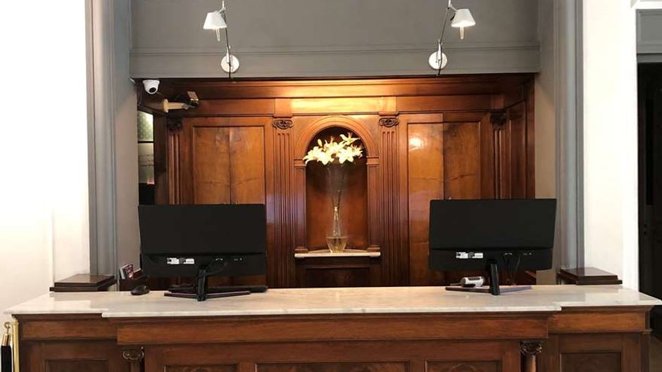 Carsson Hotel Lobby
