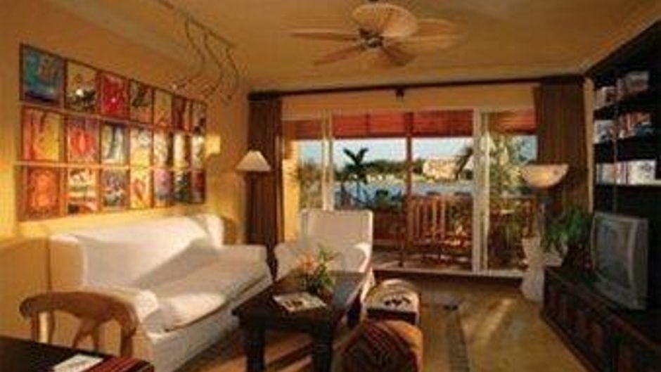 Pelican Bay at Lucaya Suite