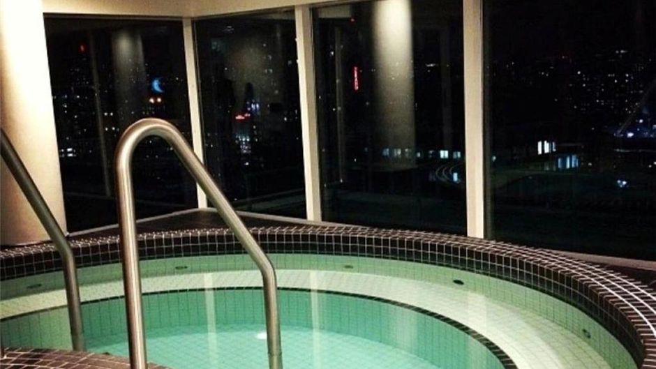 Cambridge Suites Hotel Pool