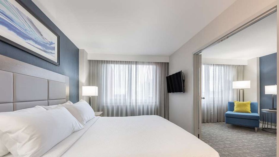 The Simon Hotel Sydney Room