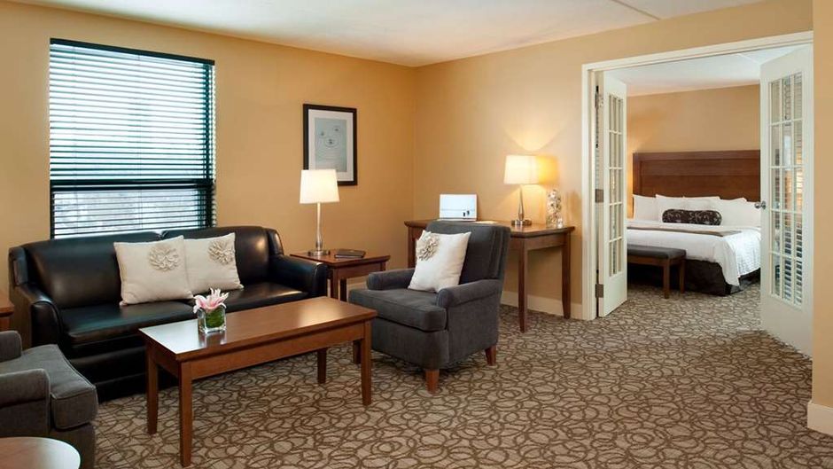 Temple Gardens Hotel & Spa Suite
