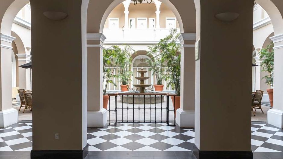 LP Los Portales Hotel Piura Lobby