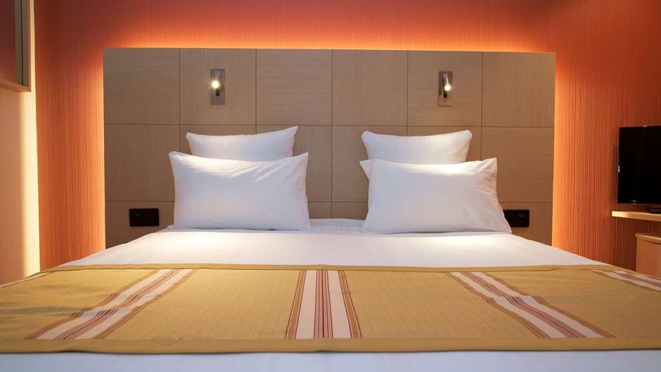 Nash Airport Hotel Room