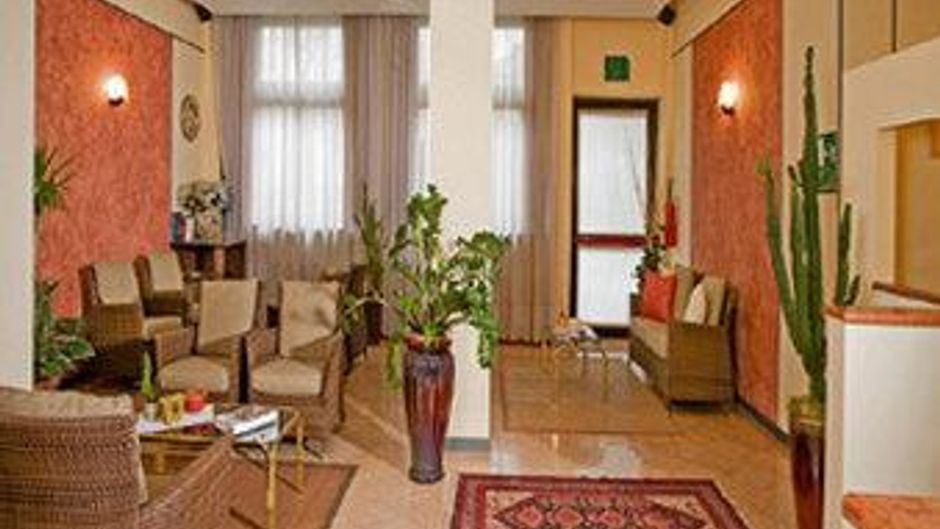 Hotel Bareta Lobby