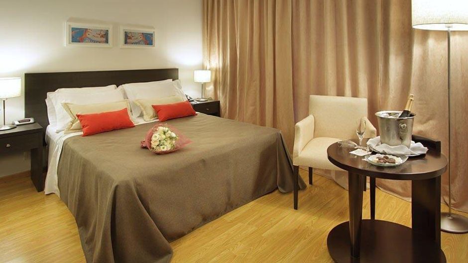 El Conquistador Hotel Room