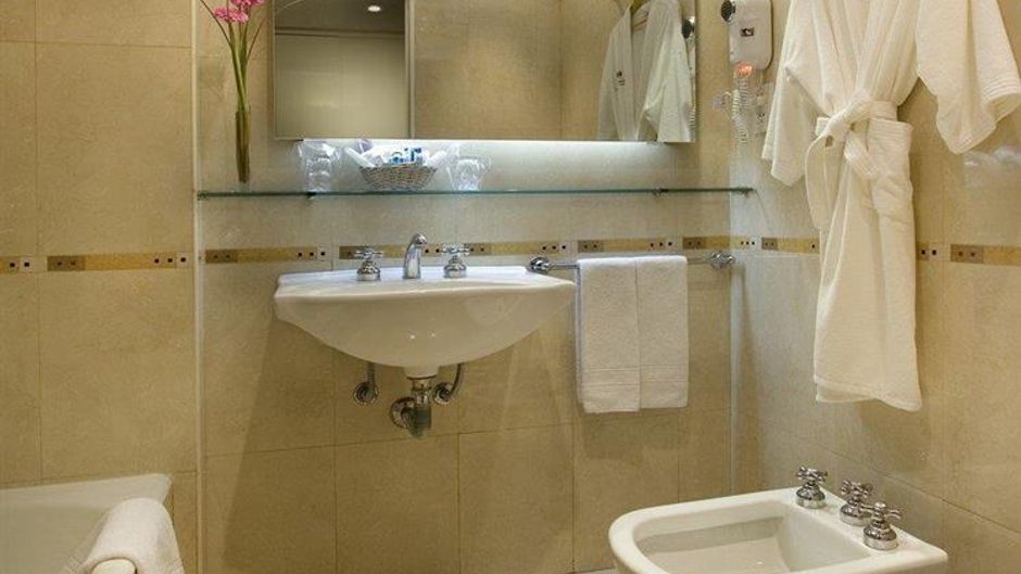 El Conquistador Hotel Room