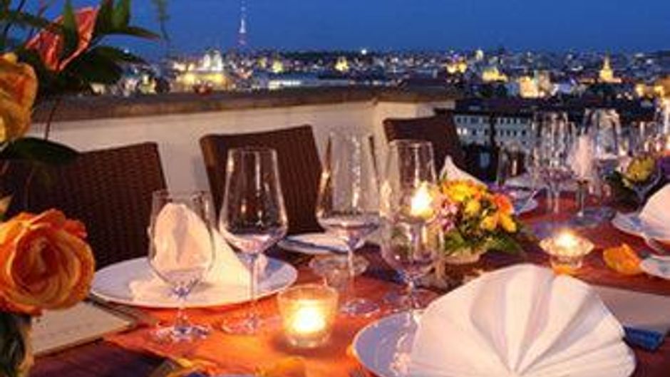 Golden Well Hotel Restaurant