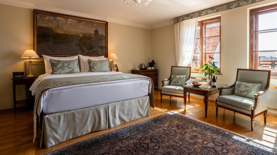 Golden Well Hotel Room