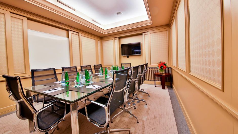 Aria Hotel Meeting