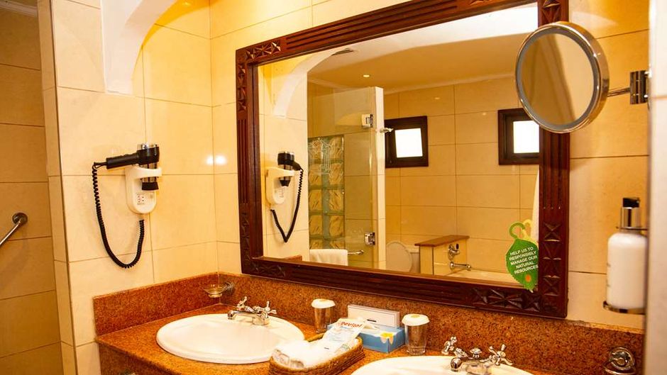 Serena Beach Hotel & Spa Room
