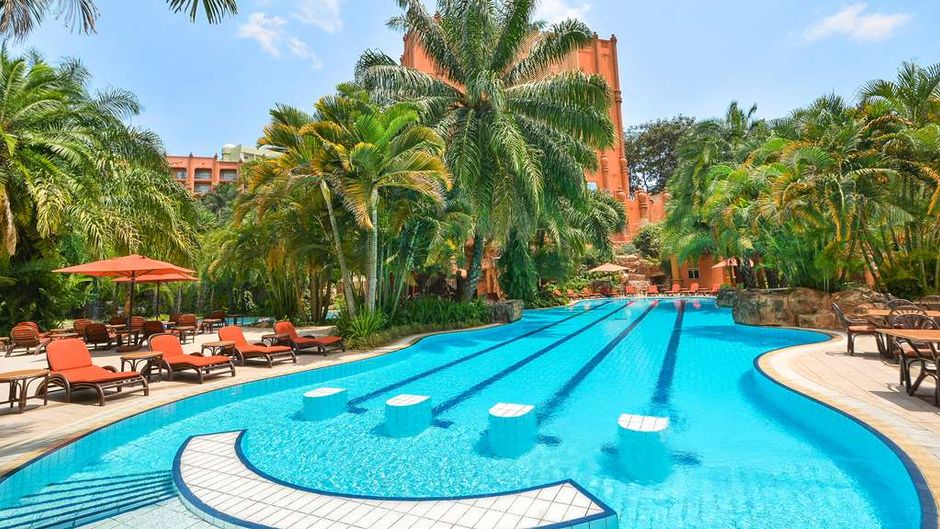 Kampala Serena Hotel Pool