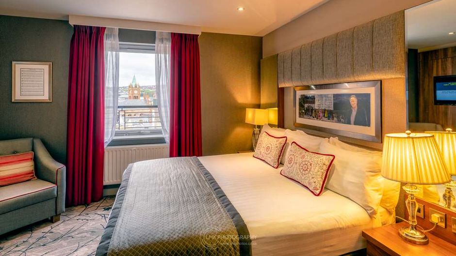 City Hotel Suite