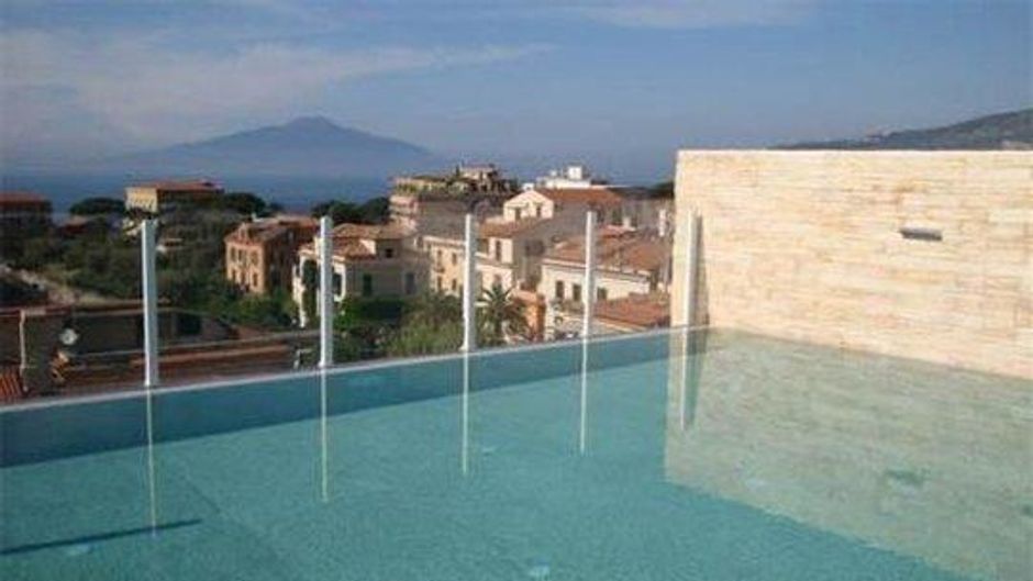 Hotel Plaza Pool