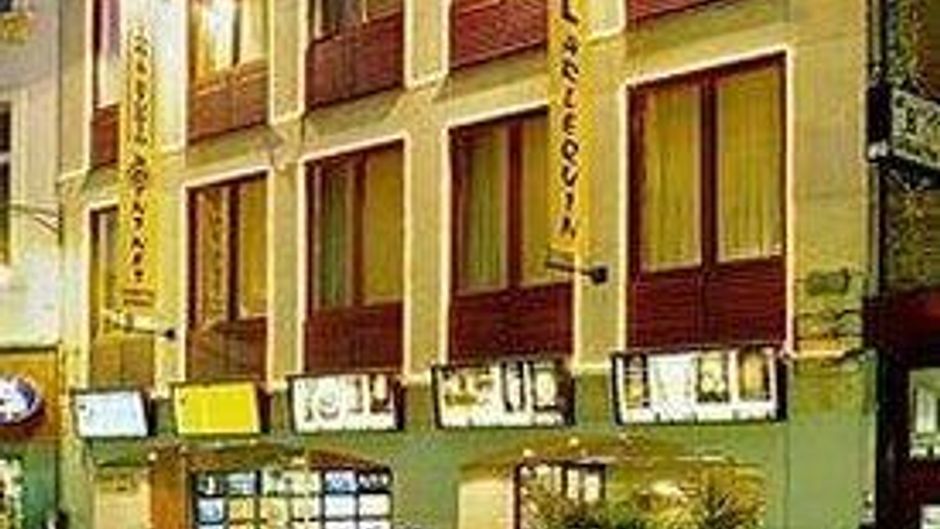 Floris Grand Place Exterior