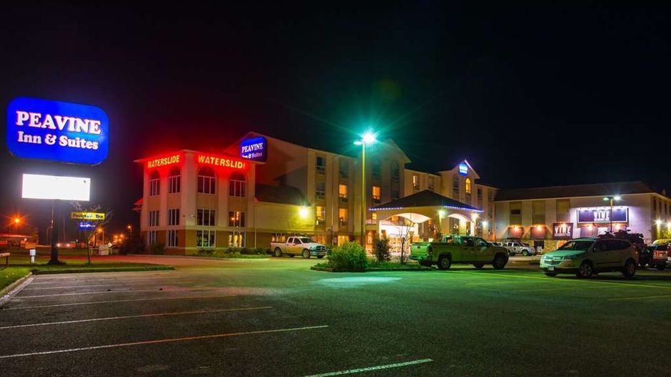 Peavine Inn & Suites Exterior