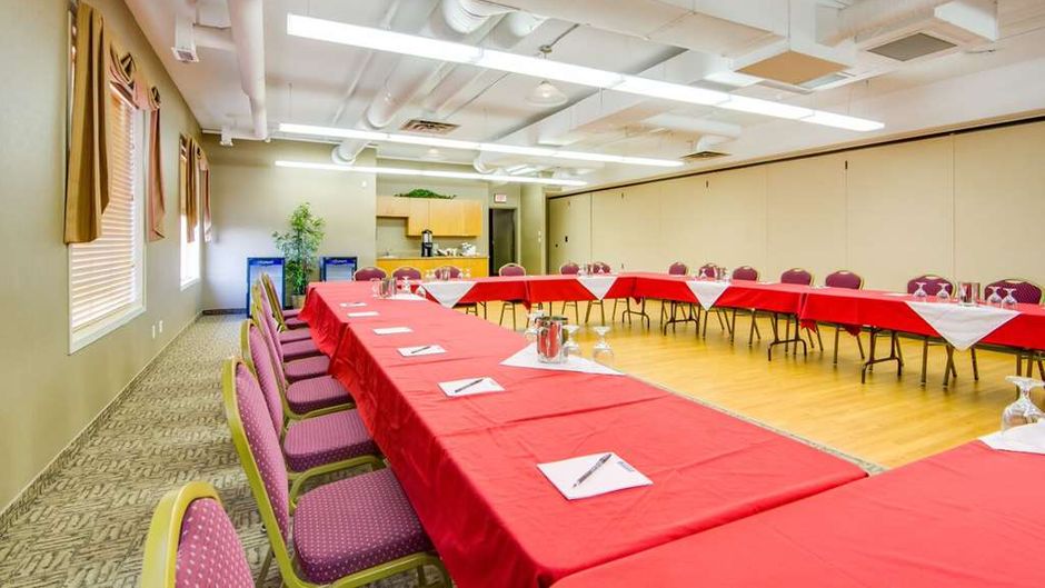 Peavine Inn & Suites Meeting