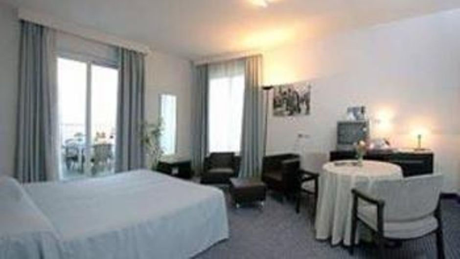 Sea Lion Hotel Room