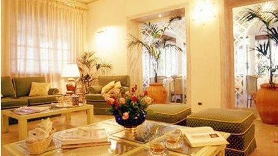 Hotel Mignon Room