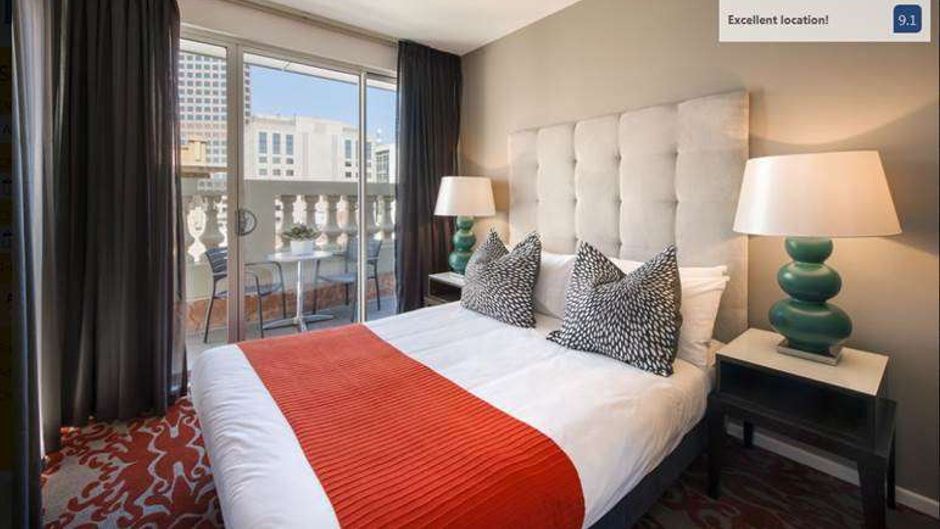 Miller Apartments Adelaide Room