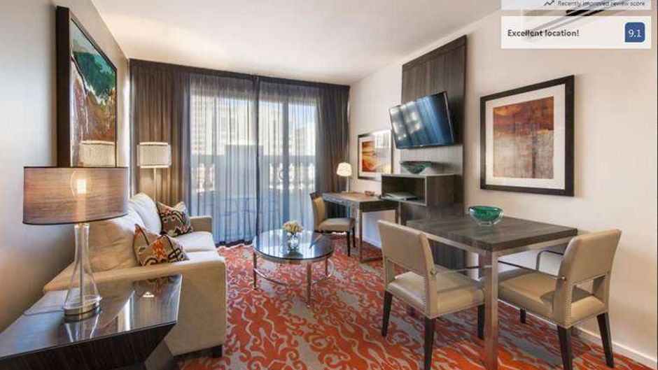 Miller Apartments Adelaide Room