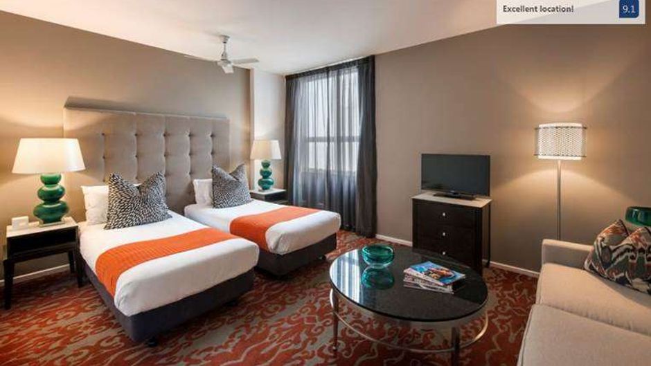Miller Apartments Adelaide Room