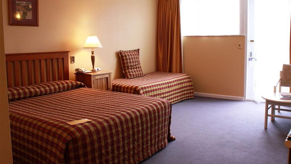 Brentwood Hotel Room