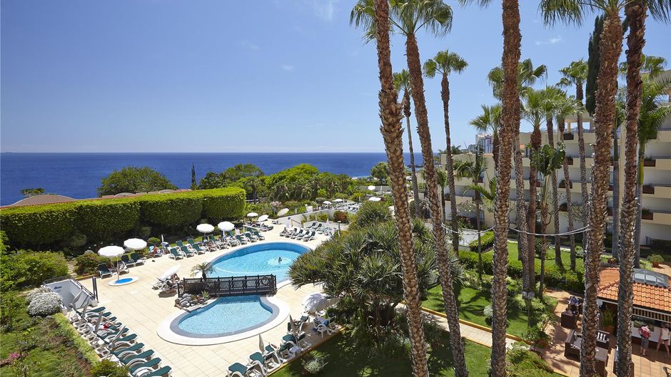 Eden Mar Suite Hotel Pool