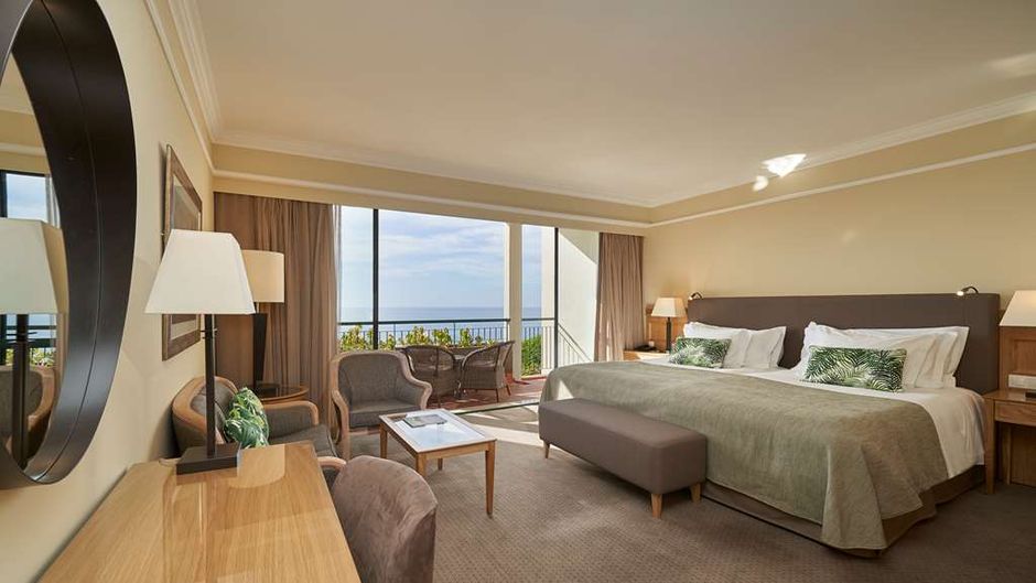The Cliff Bay Room
