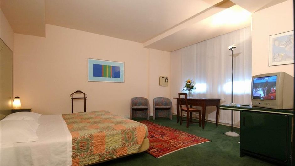 Buonconsiglio Hotel Room